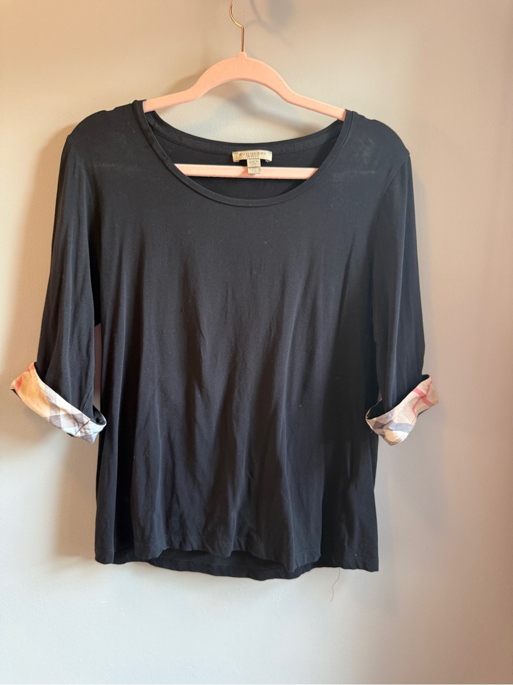 Burberry Brit Black Top with Signature Plaid Roll Cuff - XL - Picture 9 of 10